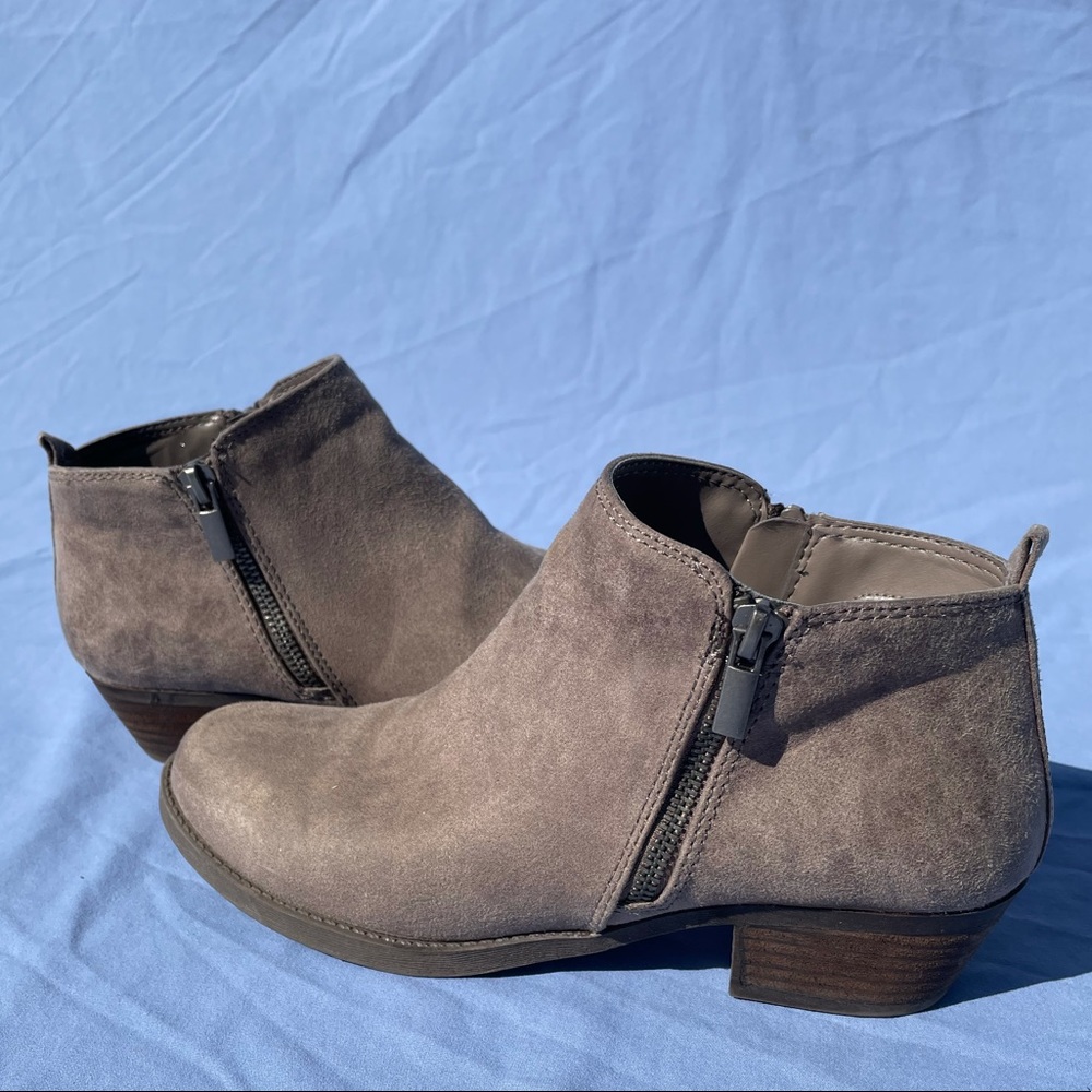 Carlos Santana Micro suede booties